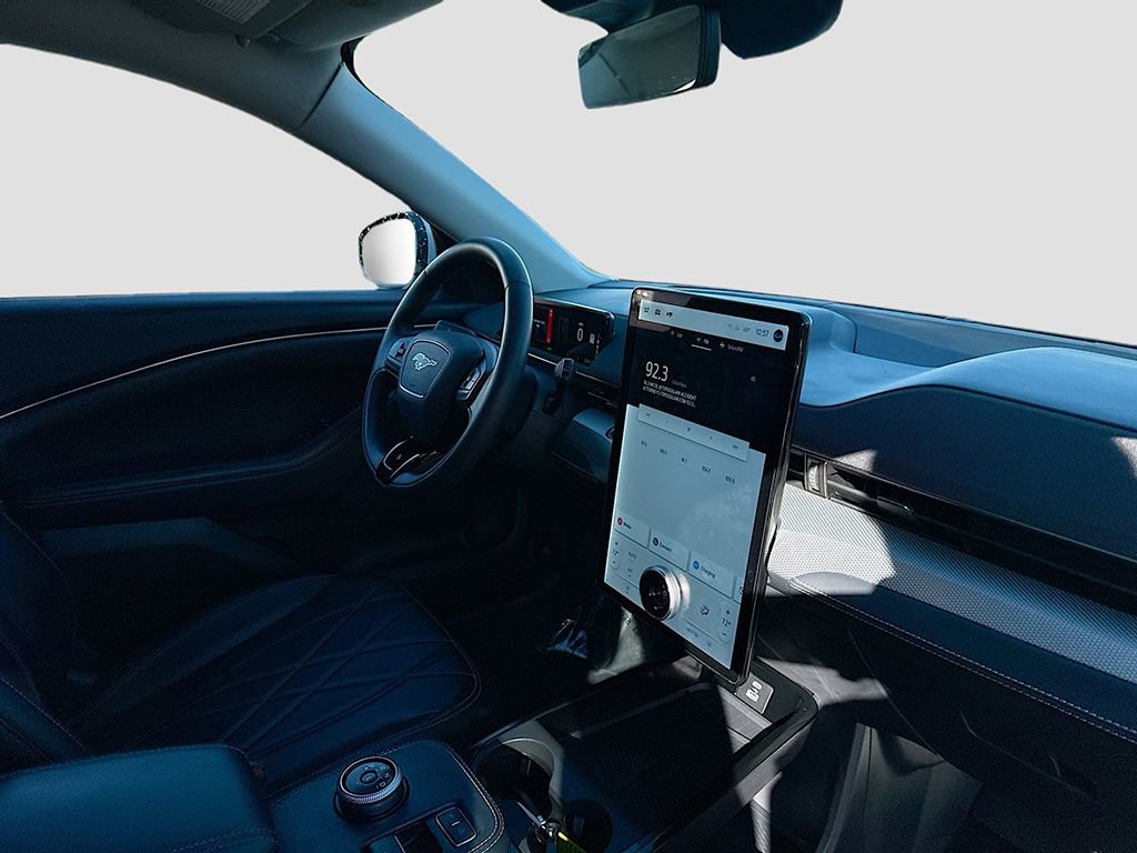 Used 2022 Ford Mustang Mach-E Select image 17