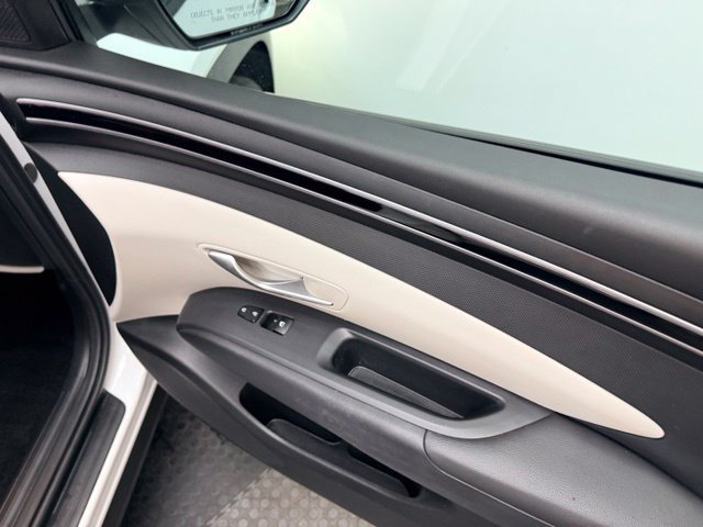 Certified 2024 Hyundai Tucson SE AWD/4WD image 39