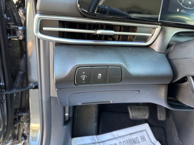 Used 2024 Hyundai Elantra SEL w/ Convenience Package image 21
