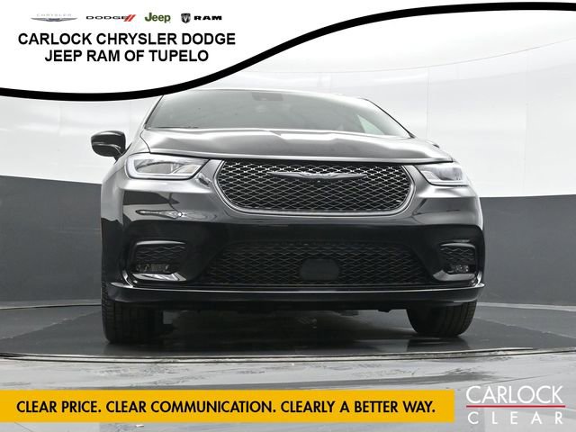 New 2026 Chrysler Pacifica Limited w/ Uconnect Theater Family Group image 49