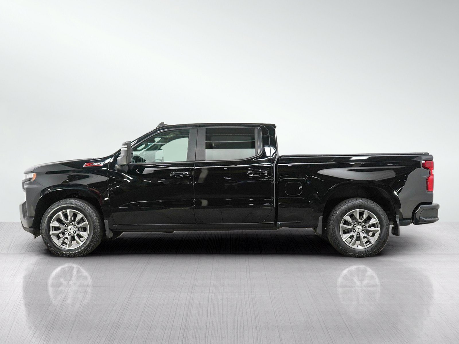 Used 2020 Chevrolet Silverado 1500 RST w/ True North Edition AWD/4WD image 2