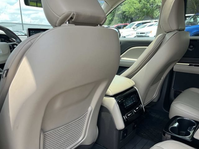 Used 2023 Lincoln Aviator Reserve w/ Equipment Group 201A AWD/4WD image 23