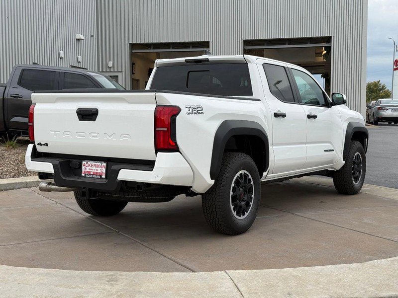 New 2025 Toyota Tacoma 4x4 Double Cab image 5