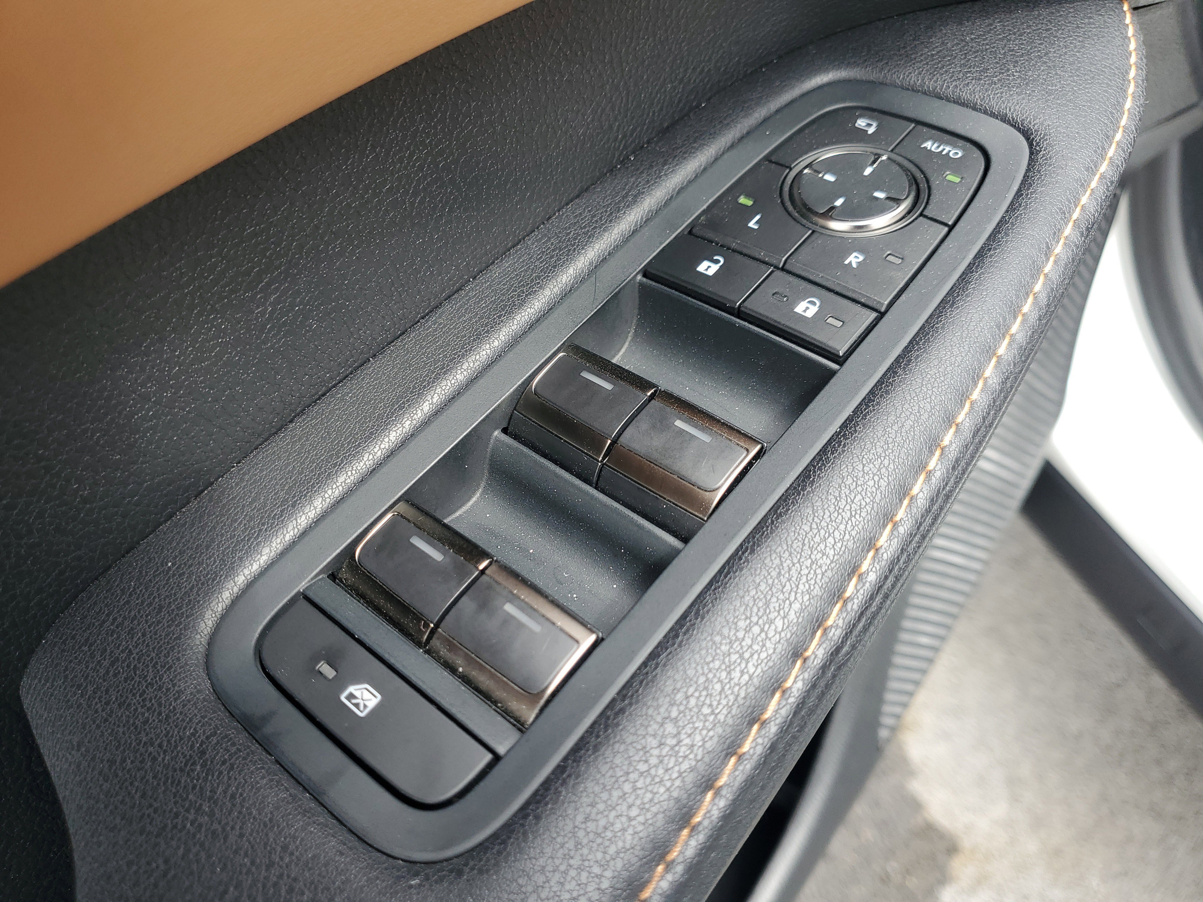 Used 2025 Lexus RX 350h w/ Accessory Package (K3) image 20