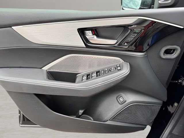 Used 2023 Acura MDX FWD w/ Technology Package image 8