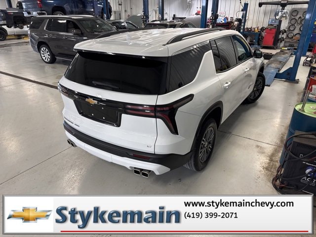 Used 2024 Chevrolet Traverse LT image 14