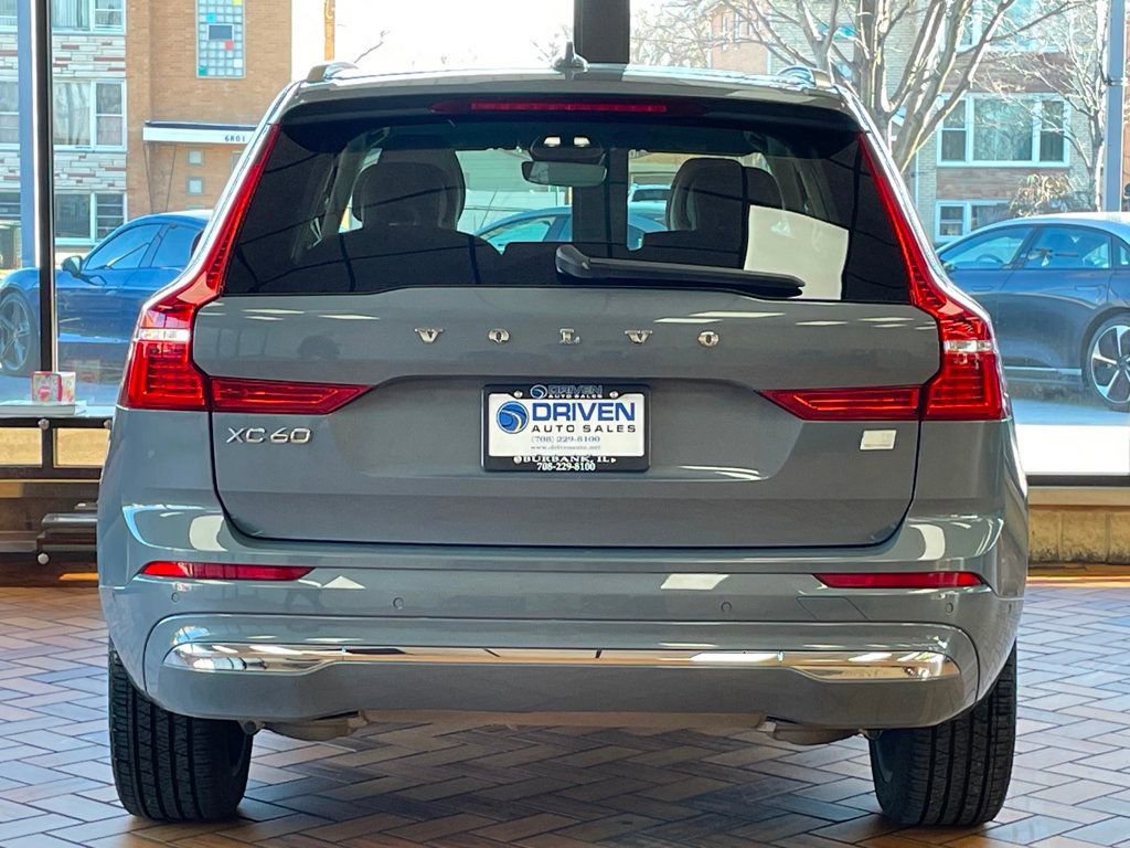 Used 2022 Volvo XC60 T8 Inscription image 10