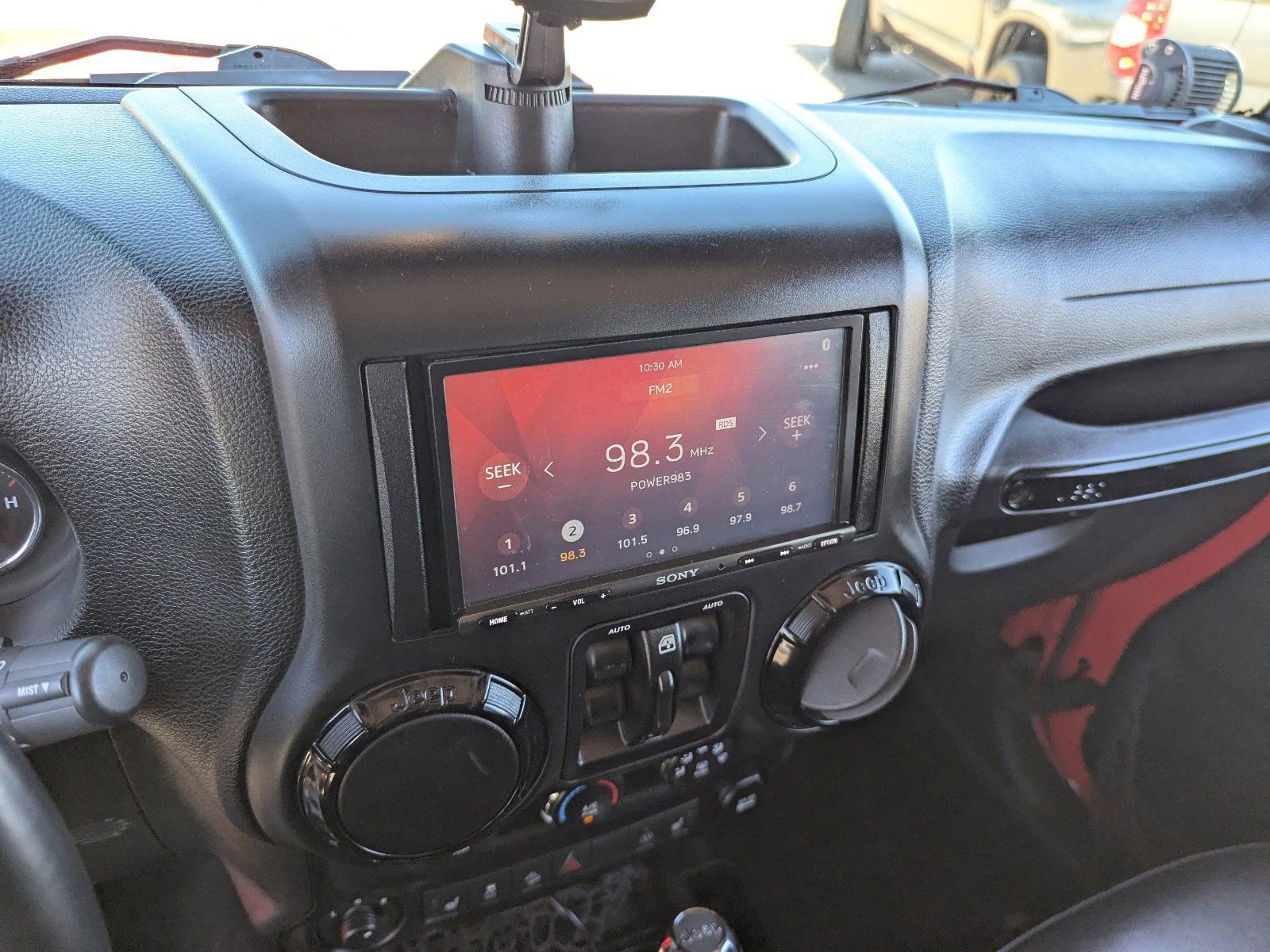 Used 2015 Jeep Wrangler Unlimited Sahara AWD/4WD image 26