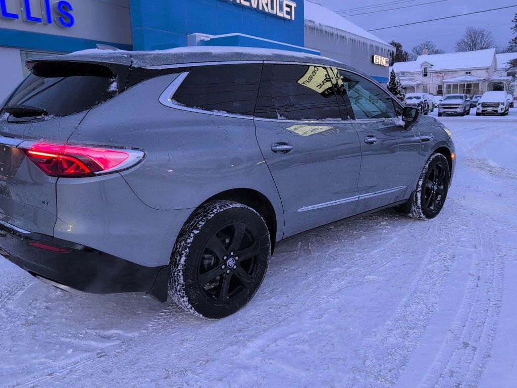 Used 2023 Buick Enclave Essence w/ Experience Buick Package image 5