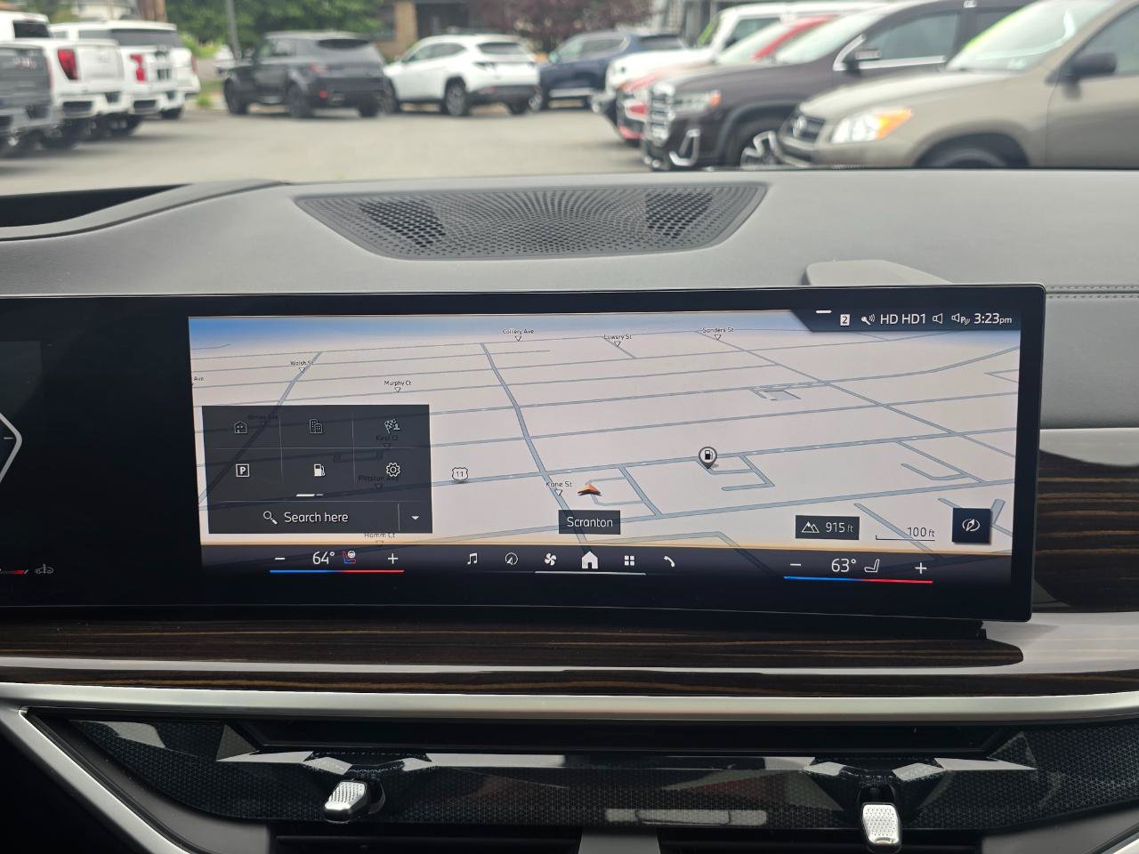 Used 2026 BMW X7 xDrive40i AWD/4WD image 11
