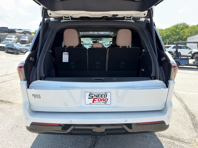 Used 2025 Lincoln Navigator Black Label AWD/4WD image 14