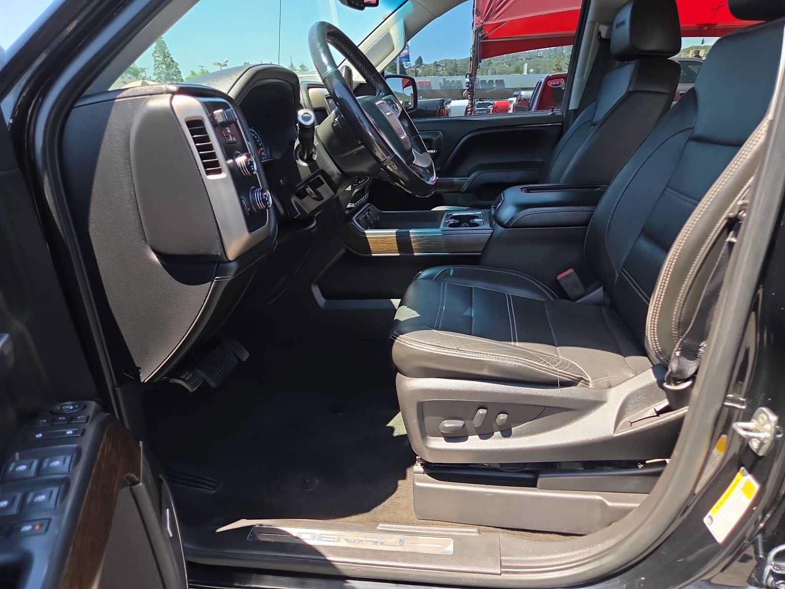 Used 2018 GMC Sierra 1500 Denali AWD/4WD image 19