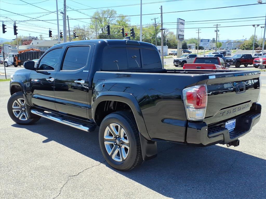 Used 2016 Toyota Tacoma Limited w/ Towing Package image 6