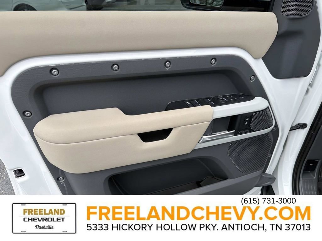 Used 2022 Land Rover Defender 110 X-Dynamic SE image 20