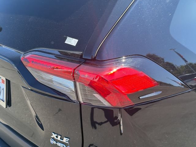 Used 2025 Toyota RAV4 XLE AWD/4WD image 6