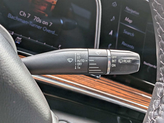 Used 2022 Cadillac Escalade Premium Luxury AWD/4WD image 34