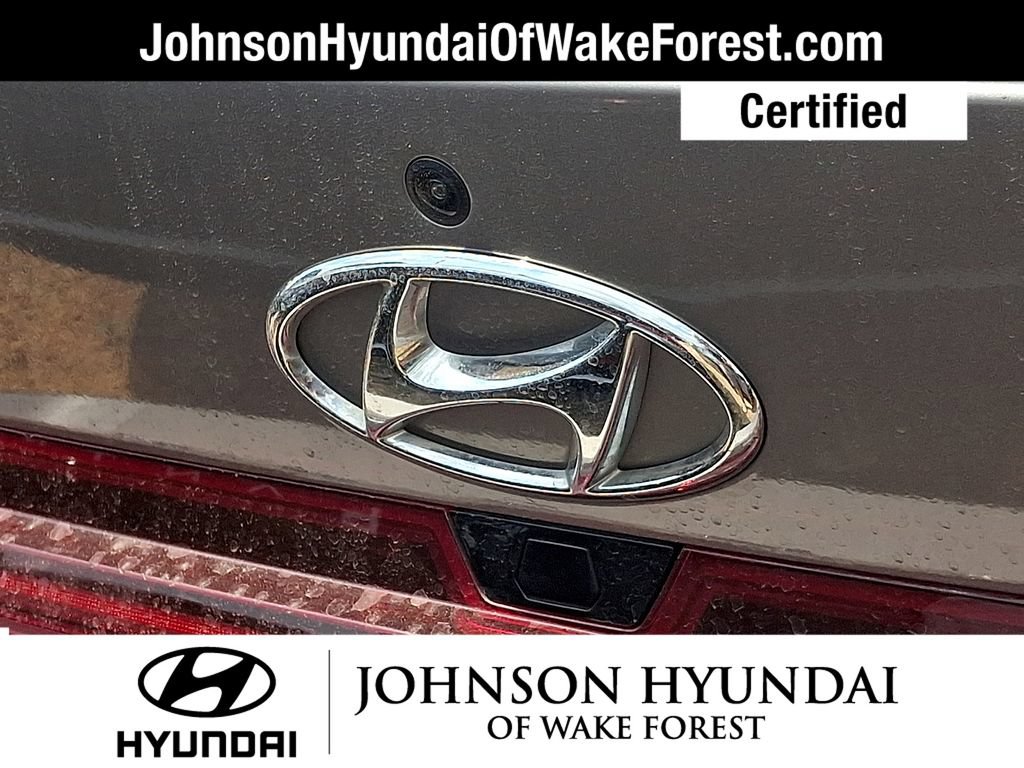 Used 2023 Hyundai Elantra Limited FWD image 3