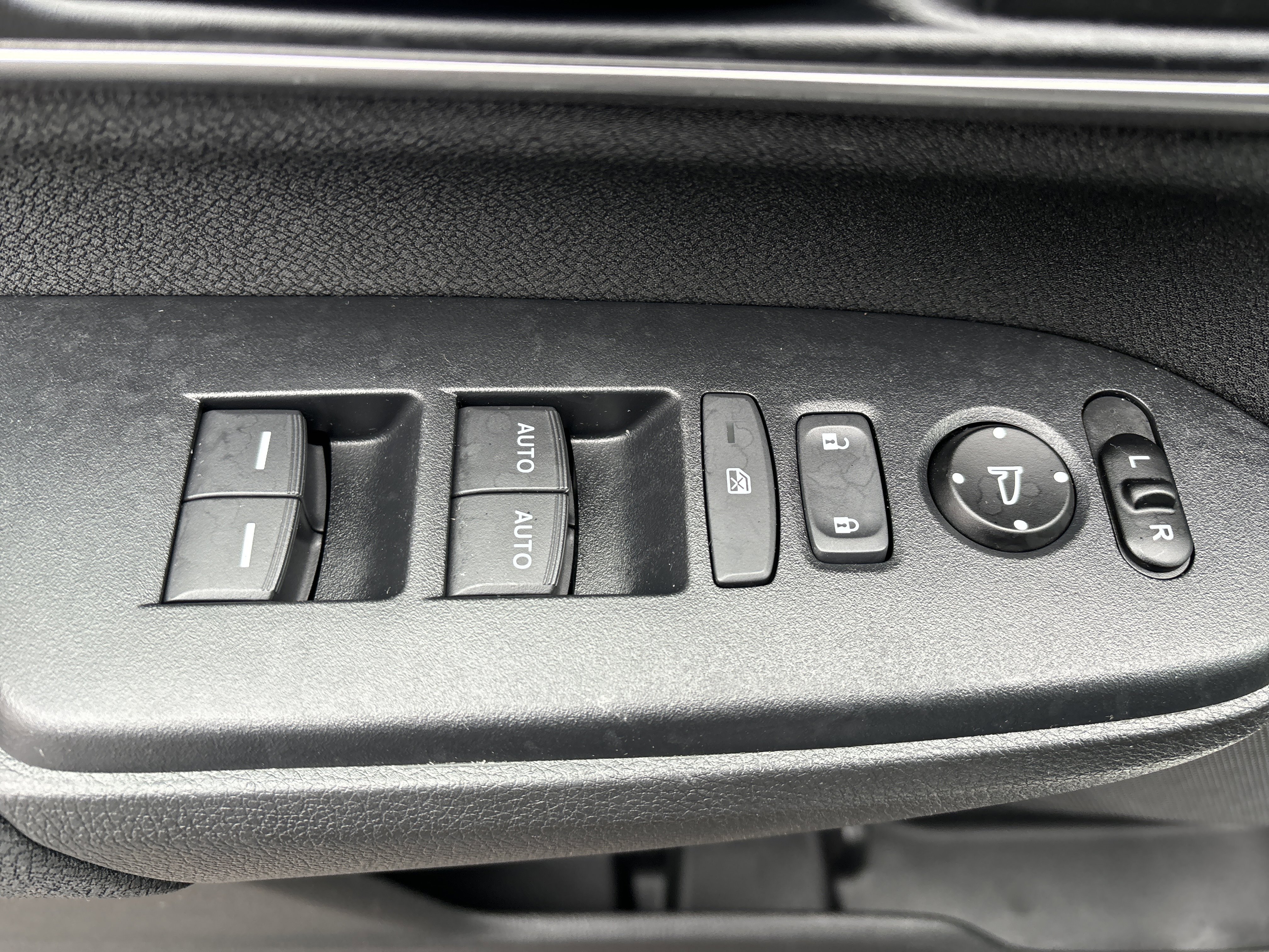 Used 2020 Honda CR-V EX image 19