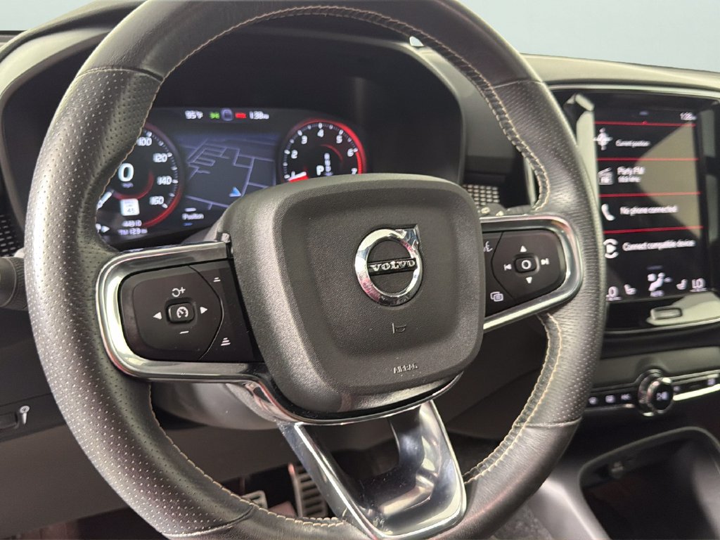 Used 2021 Volvo XC40 T4 R-Design w/ Advanced Package FWD image 20