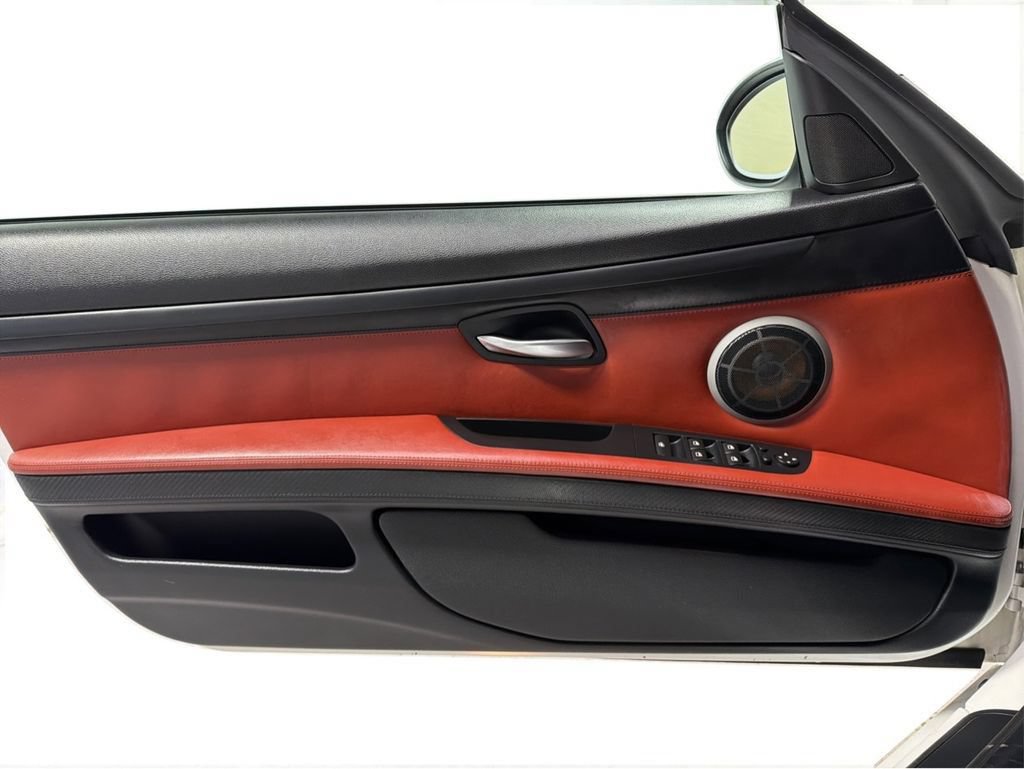 Used 2012 BMW M3 Convertible RWD image 19
