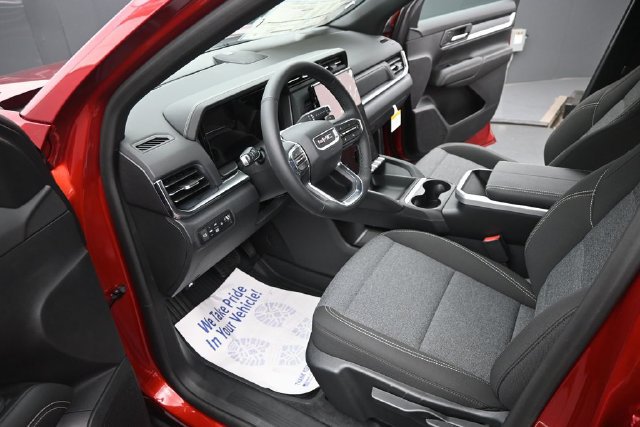 New 2027 GMC Terrain Elevation w/ LPO, Floor Liner Package AWD/4WD image 17