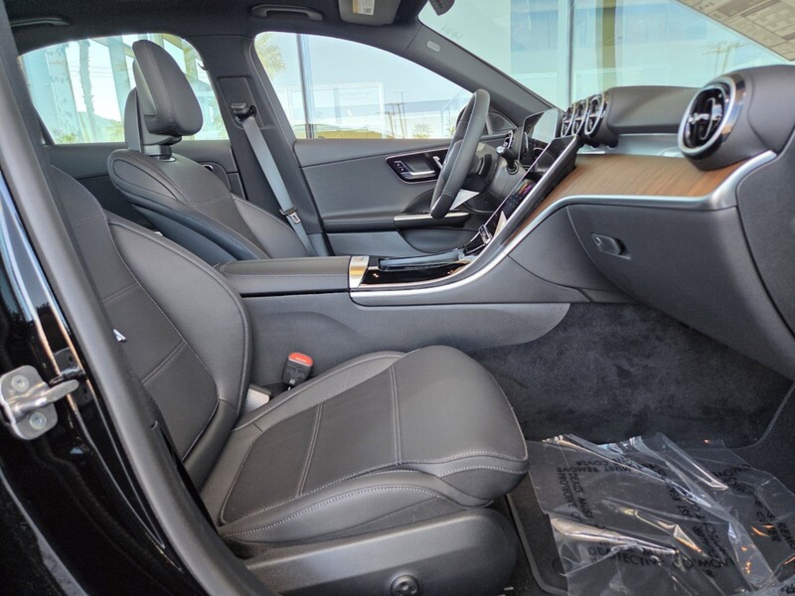 New 2025 Mercedes-Benz C 300 4MATIC Sedan image 17