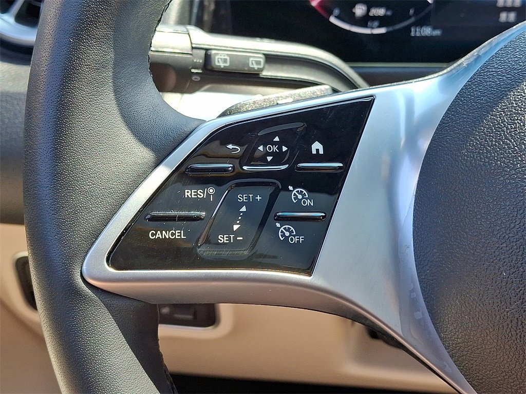Certified 2025 Mercedes-Benz GLB 250 4MATIC image 21