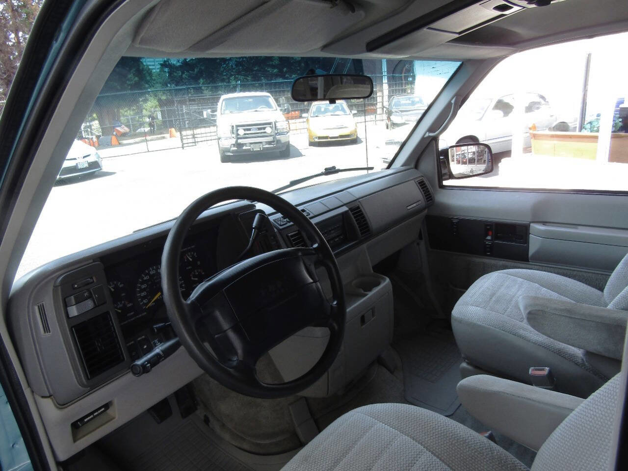 Used 1995 GMC Safari Passenger image 14