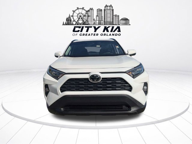 Used 2021 Toyota RAV4 XLE w/ Convenience Package FWD image 3