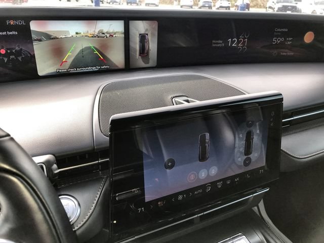 Used 2024 Lincoln Nautilus Premier w/ Jet Appearance Package AWD/4WD image 17