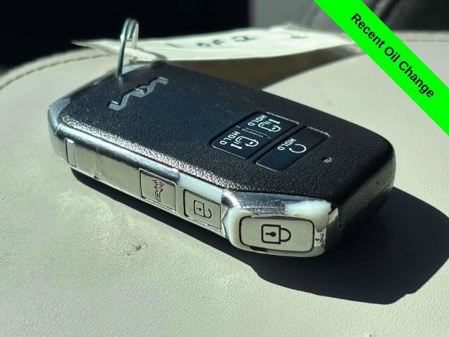 Used 2022 Kia Carnival LX FWD image 22