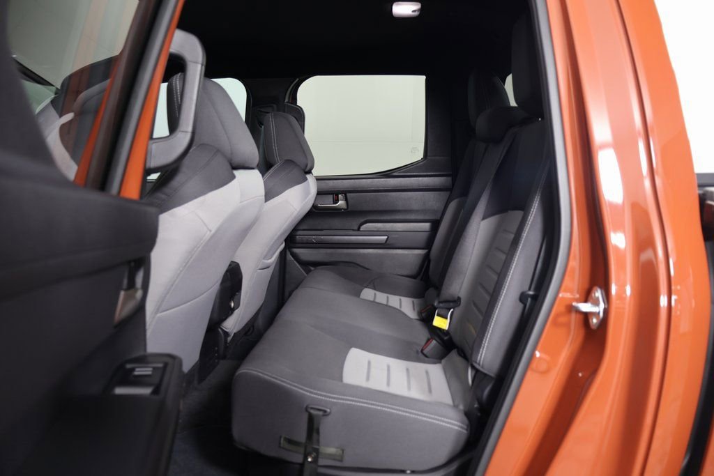Used 2025 Toyota Tacoma TRD Sport AWD/4WD image 11