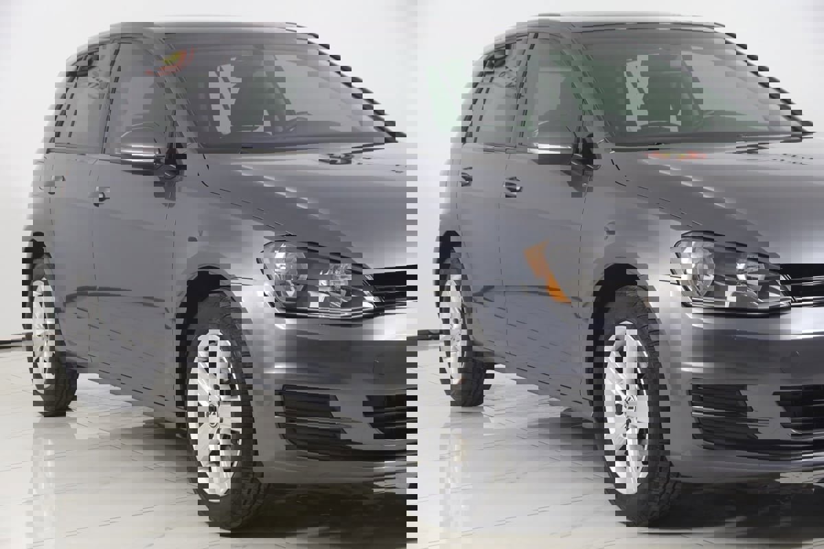 Used 2017 Volkswagen Golf Wolfsburg Edition image 37