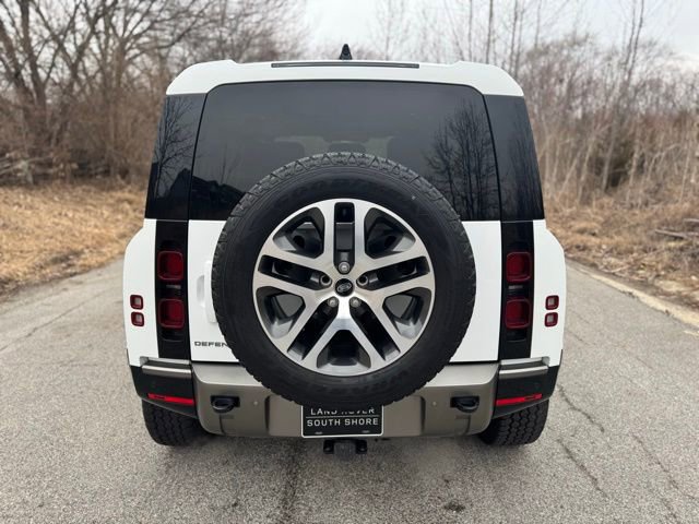 Used 2024 Land Rover Defender 110 X-Dynamic SE image 6