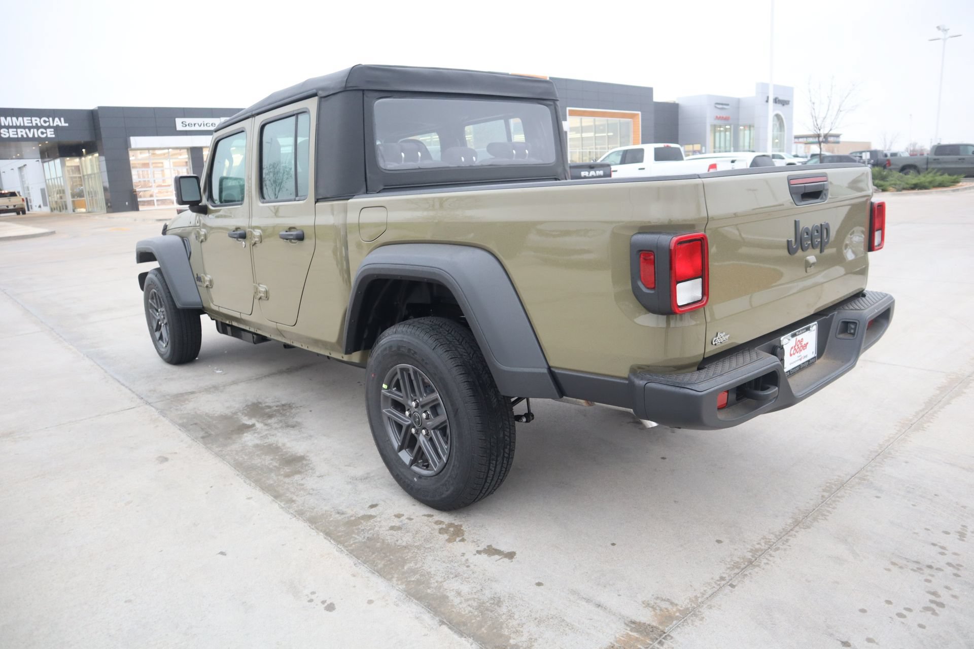 New 2026 Jeep Gladiator Sport AWD/4WD image 21