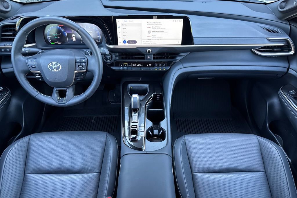 Used 2025 Toyota Crown Signia AWD/4WD image 13