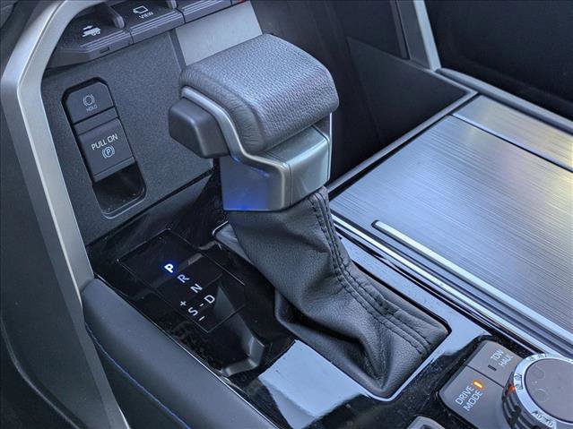 Used 2025 Toyota Sequoia Platinum image 11