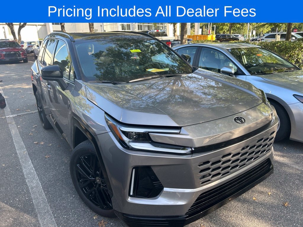 New 2026 Toyota RAV4 XSE w/ Panoramic Sun Roof Package