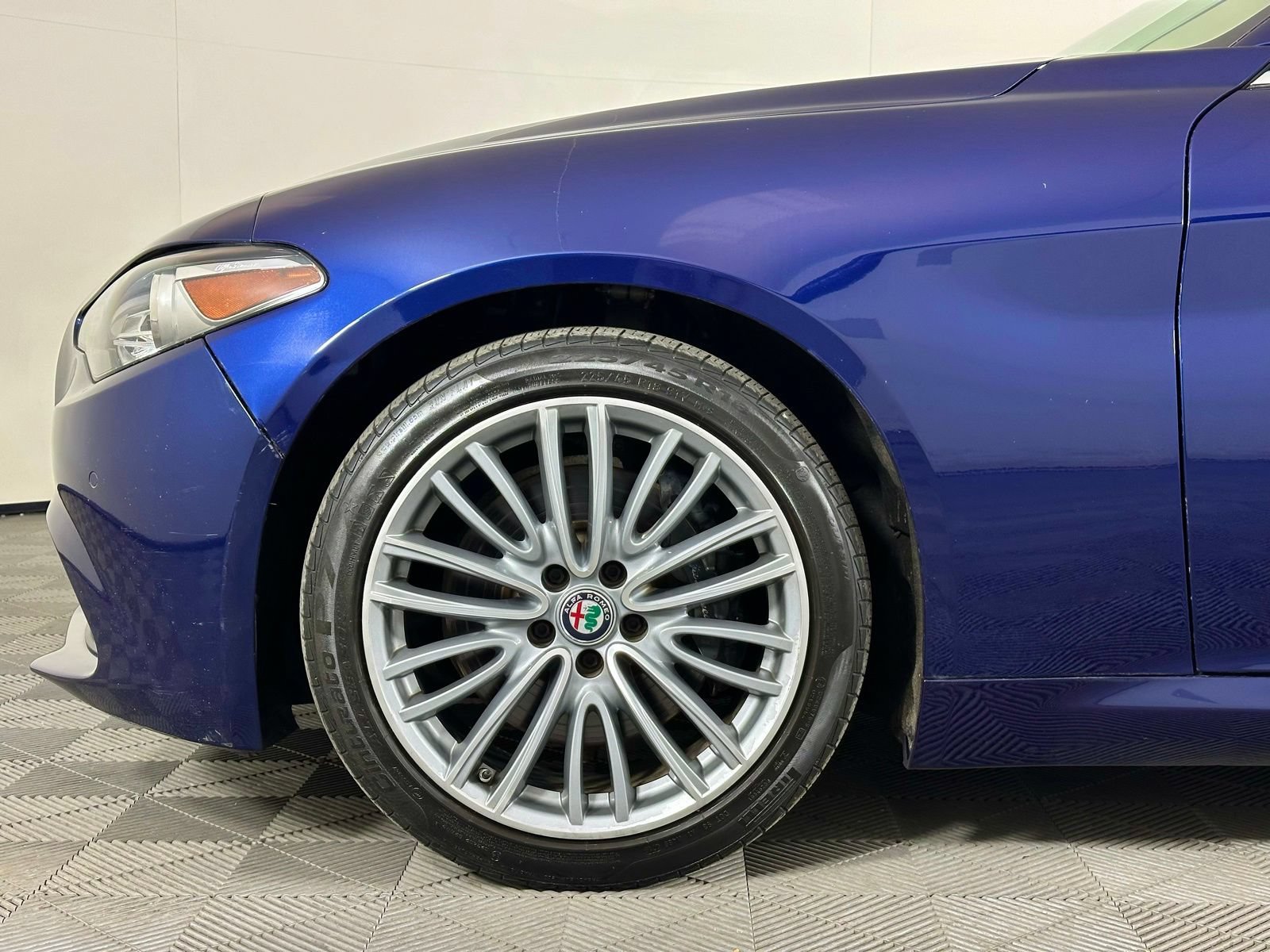 Used 2017 Alfa Romeo Giulia Ti w/ TI Lusso Light Wood Package AWD/4WD image 8