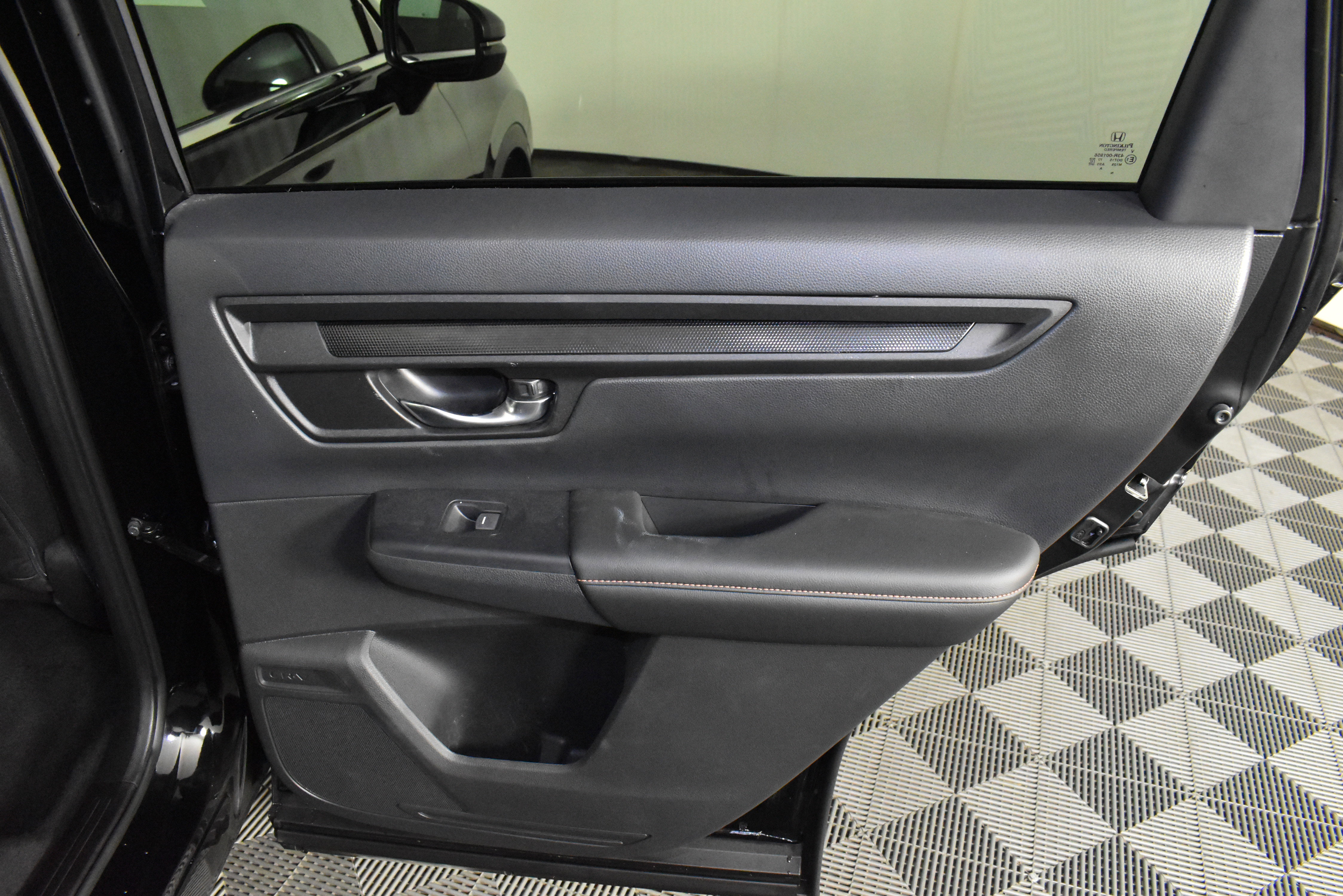 Used 2025 Honda CR-V Sport image 45