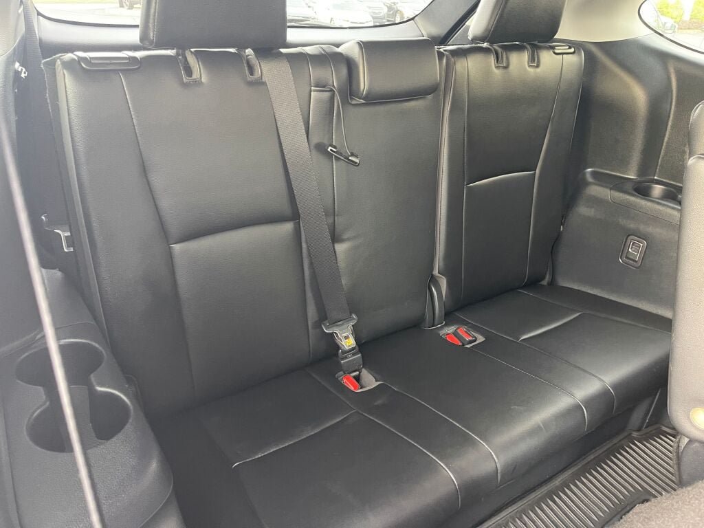 Used 2021 Toyota Highlander XLE AWD/4WD image 33