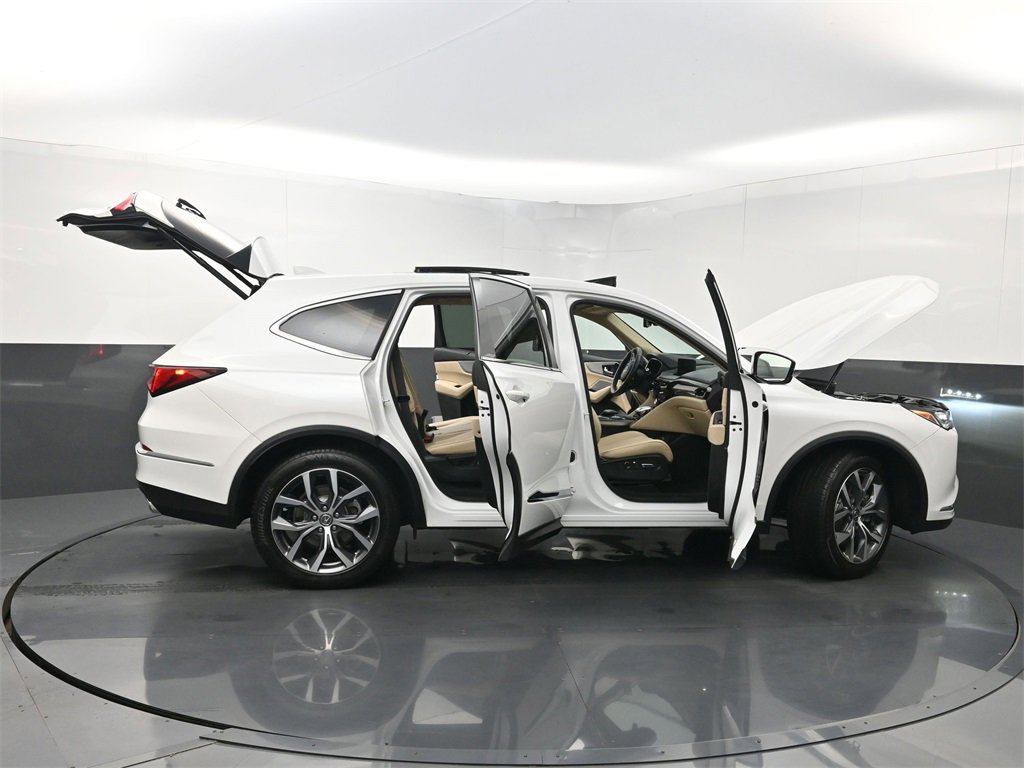 Used 2024 Acura MDX SH-AWD w/ Technology Package image 43