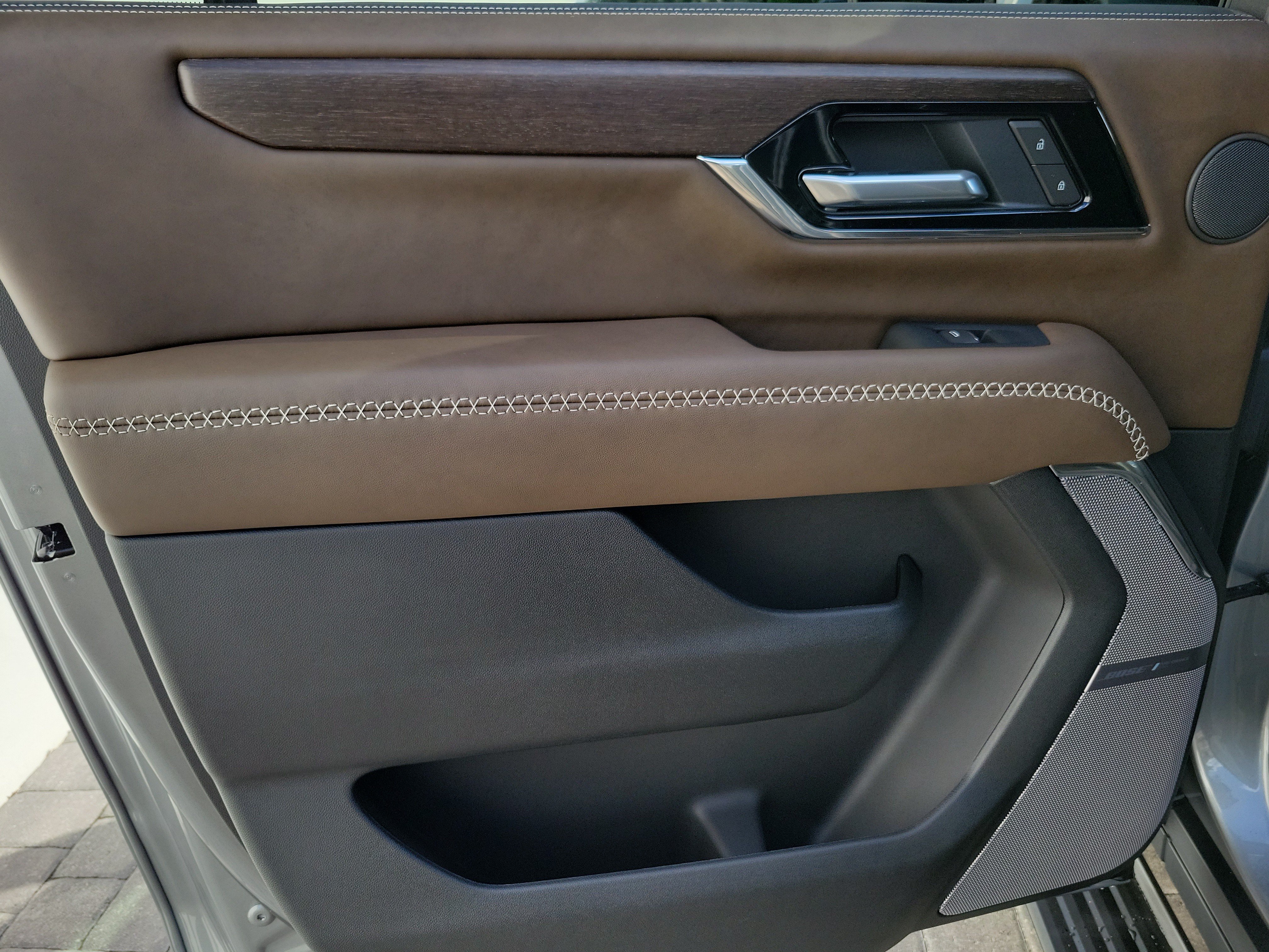 New 2026 GMC Yukon XL Denali Ultimate AWD/4WD image 12