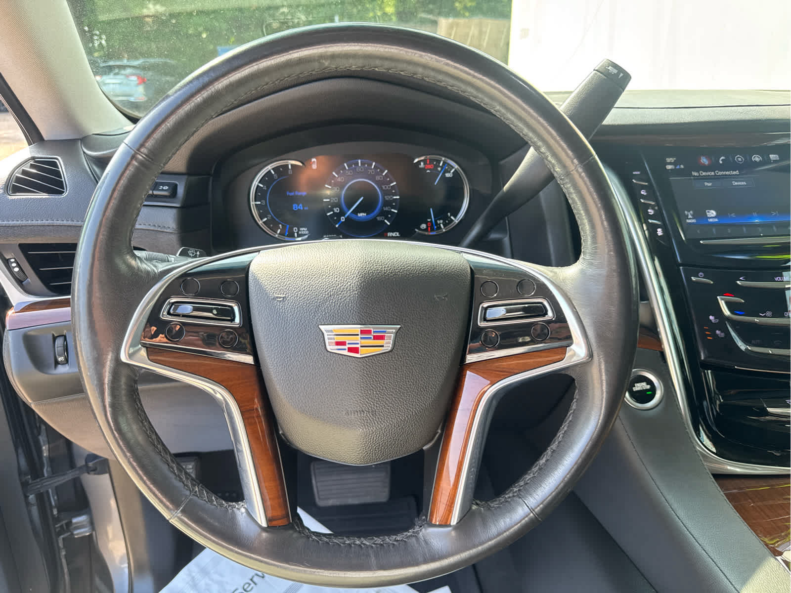 Used 2020 Cadillac Escalade Luxury RWD image 29