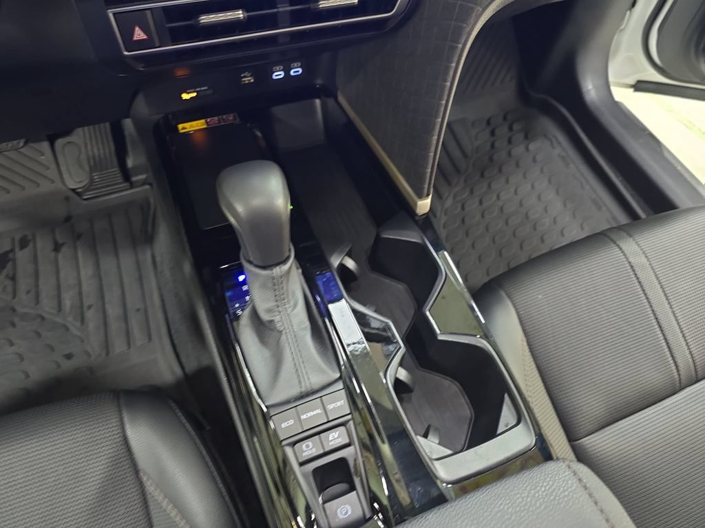 Certified 2025 Toyota Camry XLE AWD/4WD image 30