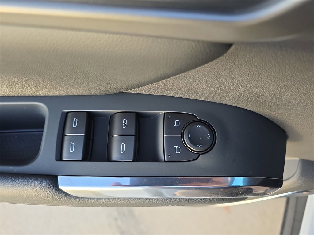 New 2025 Chevrolet Traverse LT w/ Enhanced Driving Package image 29