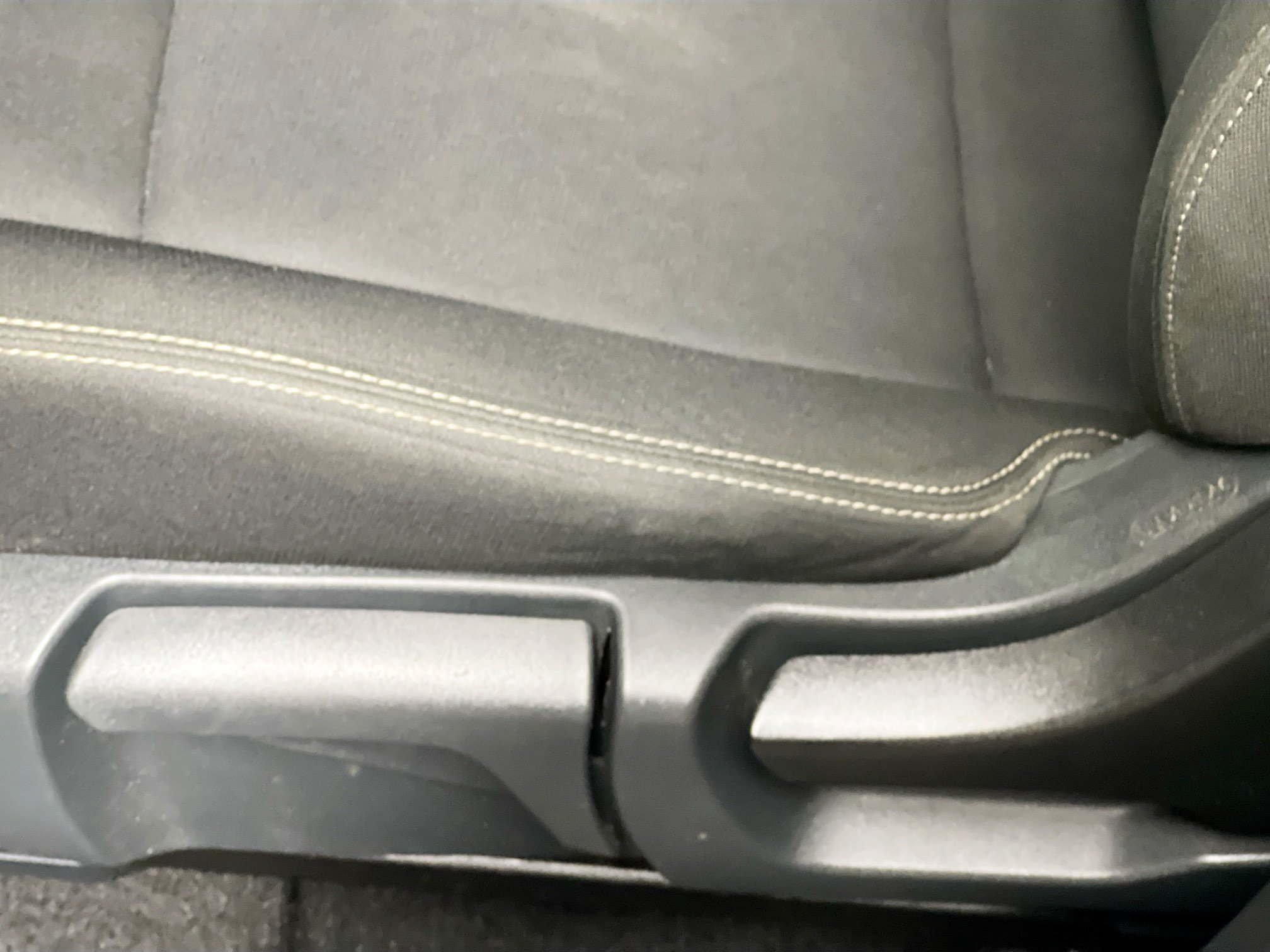 Used 2023 Nissan Rogue S FWD image 15