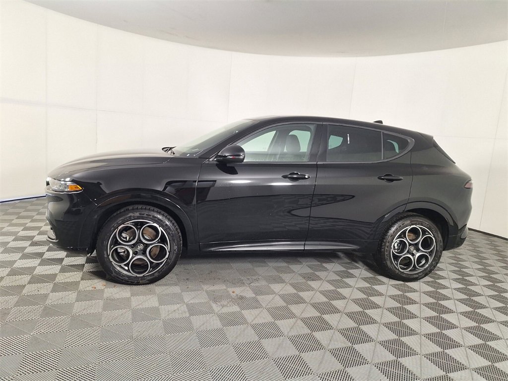 New 2025 Alfa Romeo Tonale image 9