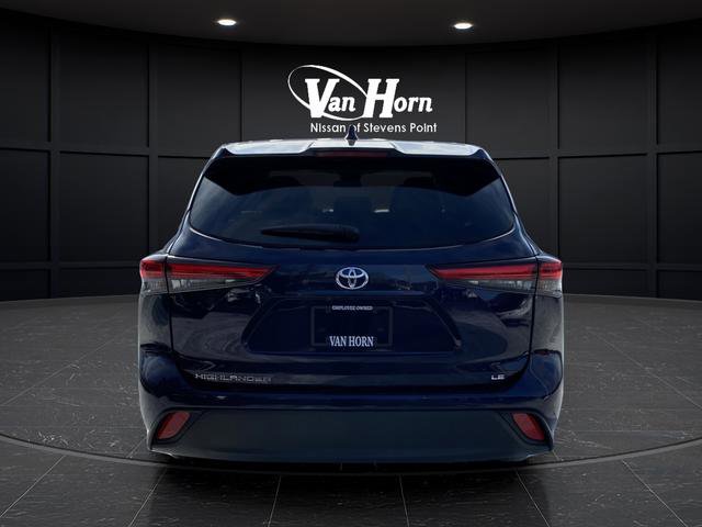 Used 2023 Toyota Highlander LE FWD image 6