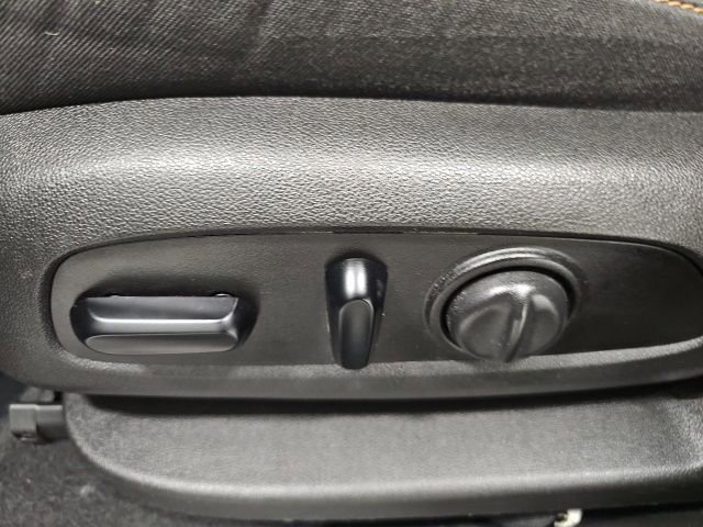 Used 2020 Chevrolet Equinox LT image 16